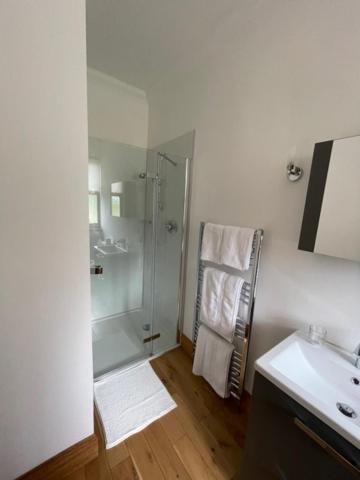 Balblair Suites Неърн Екстериор снимка